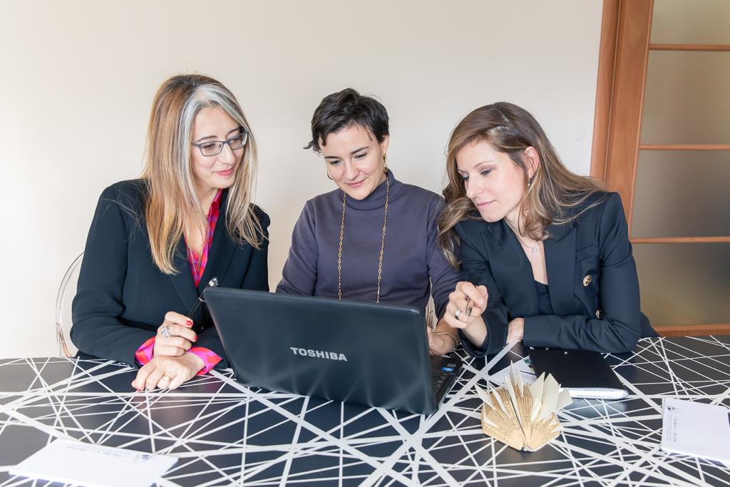 MODELLO ORGANIZZATIVO 231: PERCHÉ È IMPORTANTE PER LA TUA IMPRESA? Una breve ma esauriente disamina del “Modello organizzativo 231” e dei vantaggi per una azienda, anche di piccole dimensioni, che intenda adottarlo.